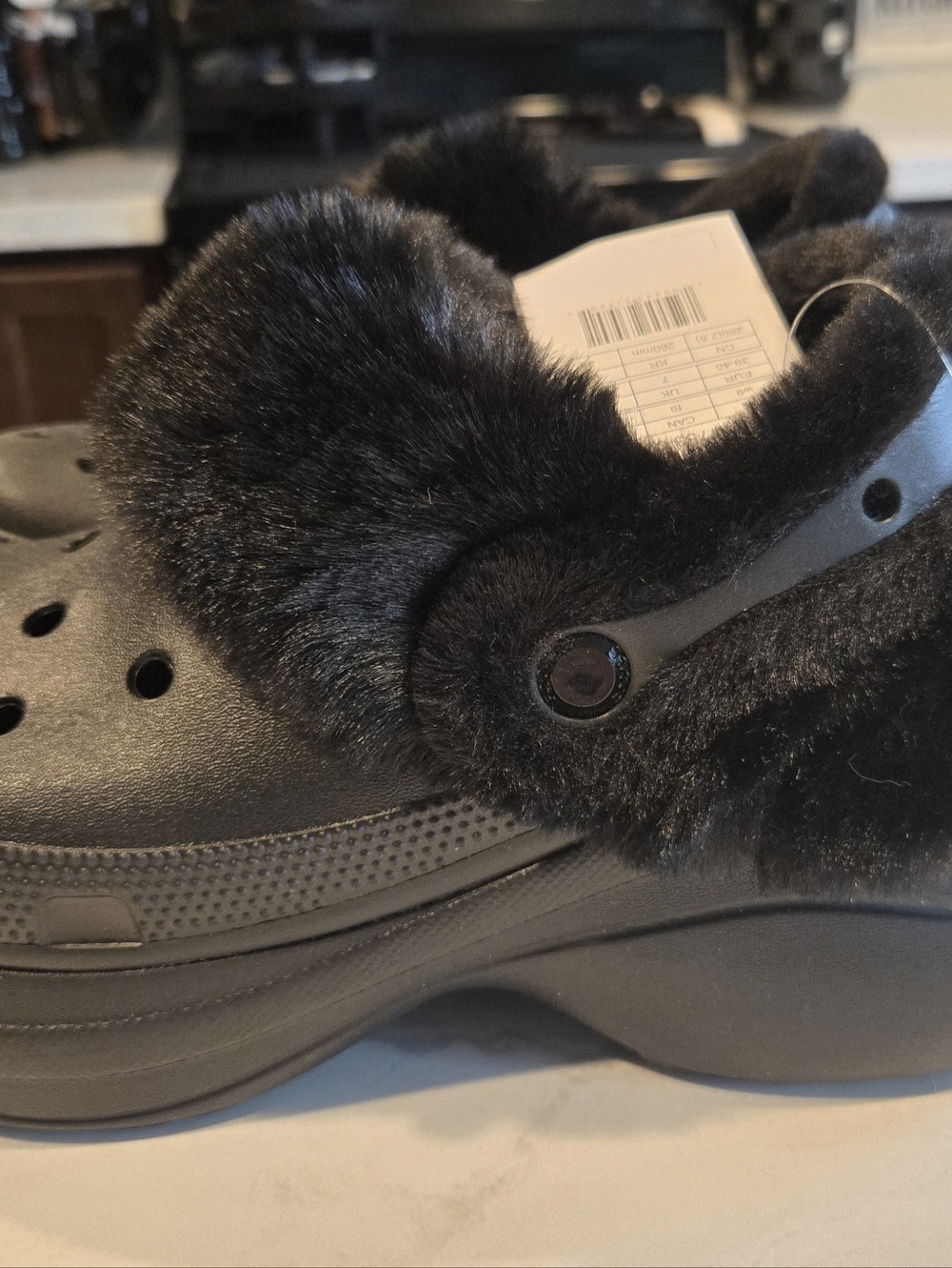 NWT. CROCS Bae Furry Lined Clog. Womens Size 9 - Picture 10 of 10